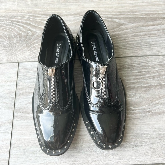 Design Lab Lord & Taylor Remie  Patent Faux Leather Studded Oxford Loafer - Picture 2 of 13